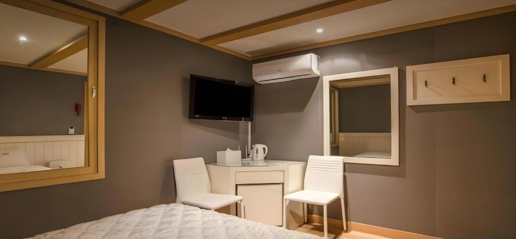 Sinyoung Motel Seoul Ngoại thất bức ảnh