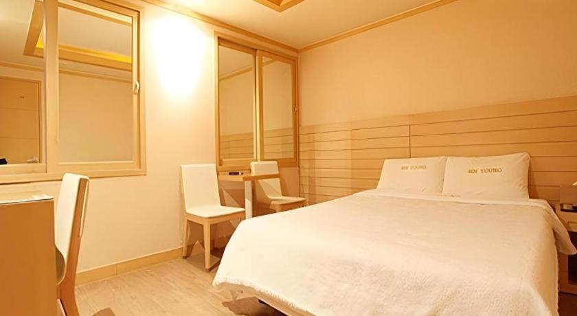 Sinyoung Motel Seoul Ngoại thất bức ảnh